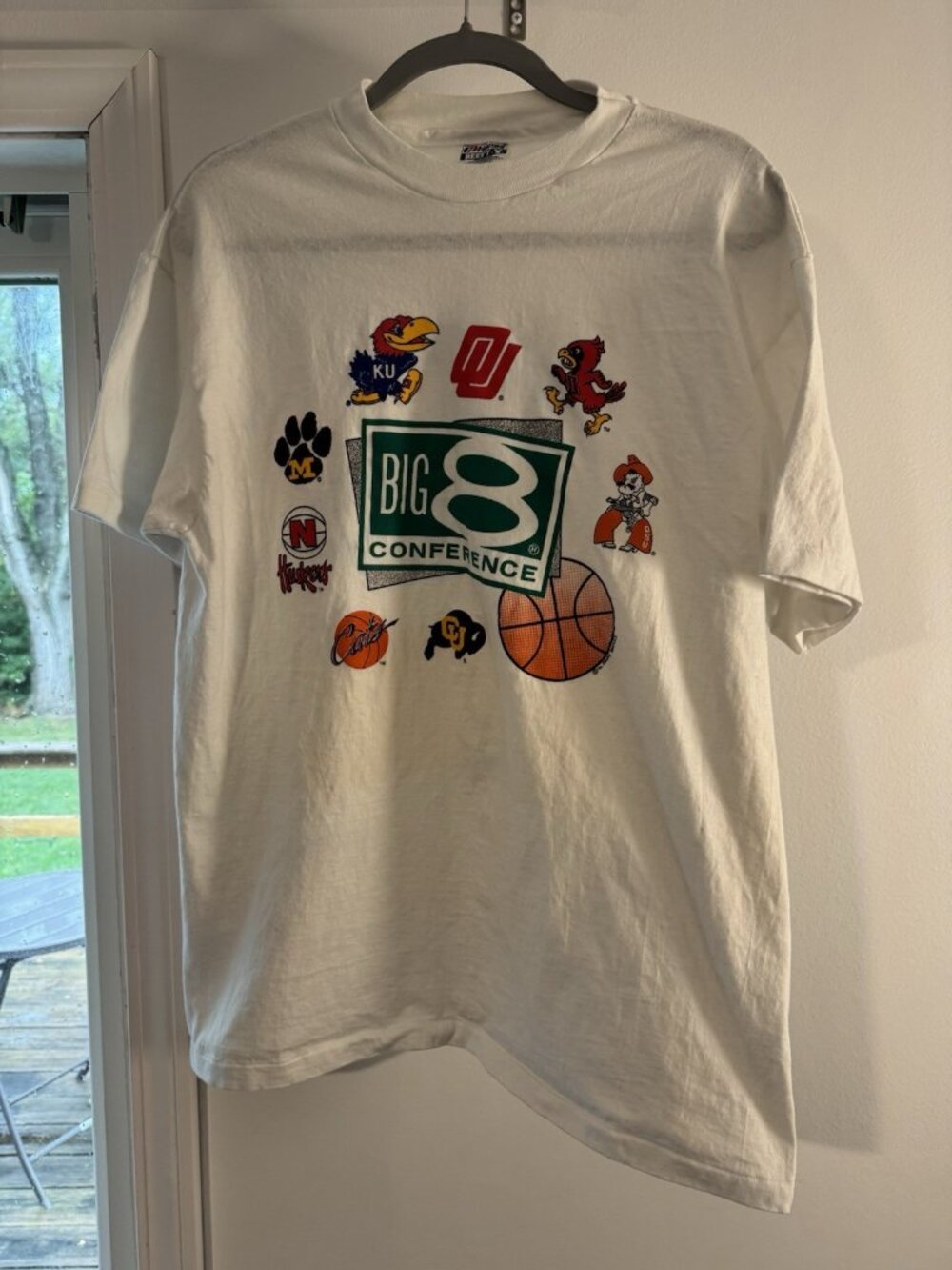 Vintage Big 8 Conference NCAA Mascots Tee Men's L White